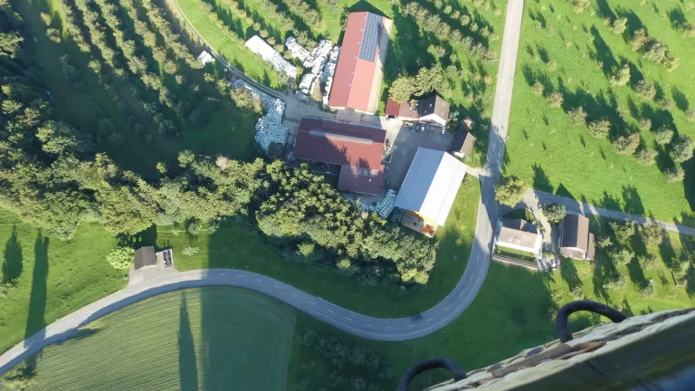 Der Blick nach unten ist atemberaubend