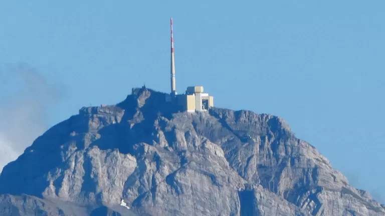 Mit Zoom ist der Säntis schon zum Greifen nah